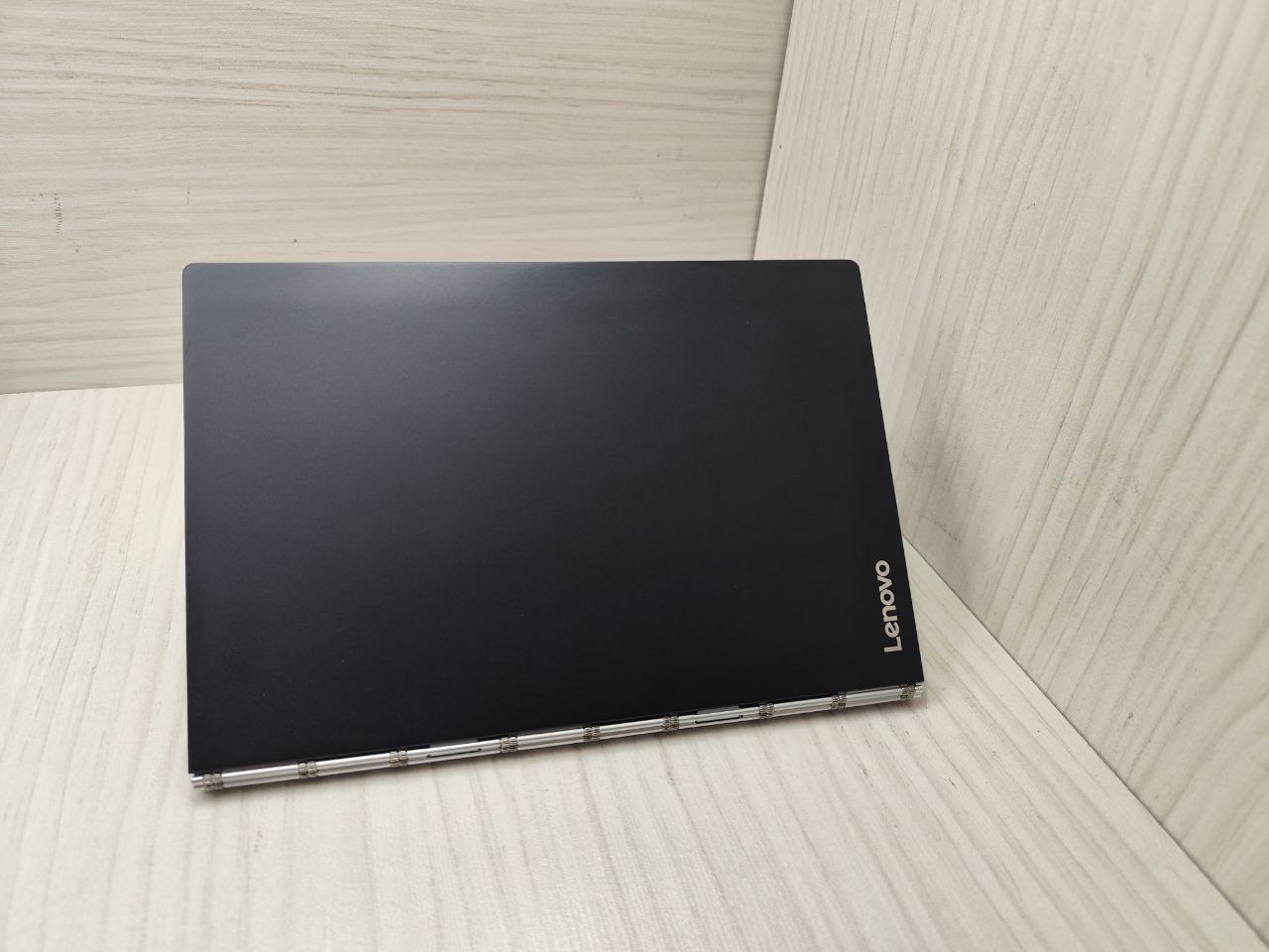 تبلت لنوو یوگا بوک مدل YB1-X91 — تصویر ۳