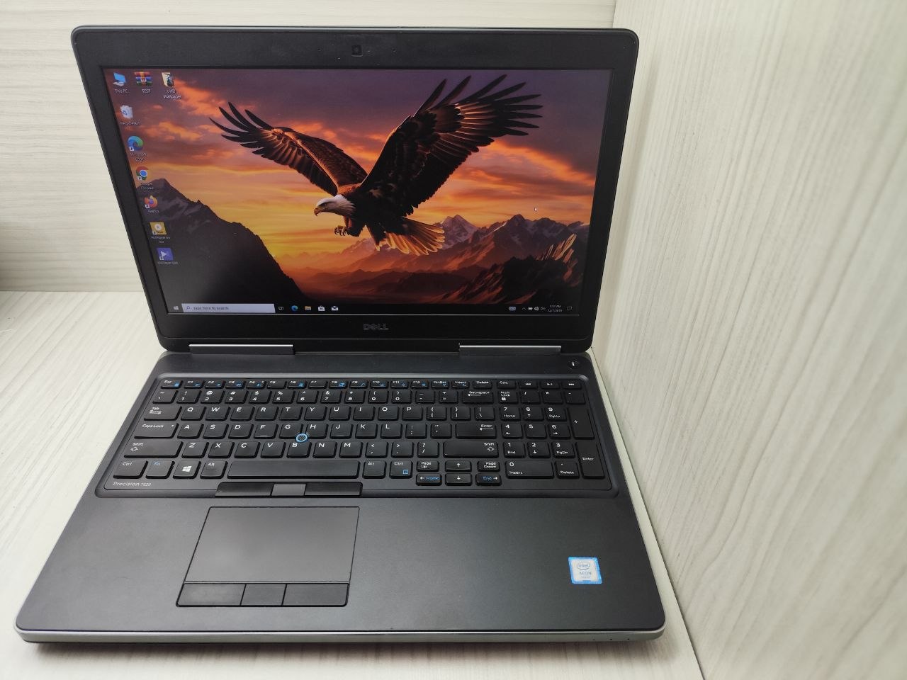 لپتاپ استوک دل Dell Precision 7520 Xeon — تصویر ۳