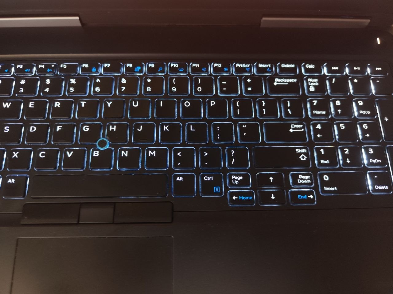 لپتاپ استوک دل Dell Precision 7520 Xeon — تصویر ۶
