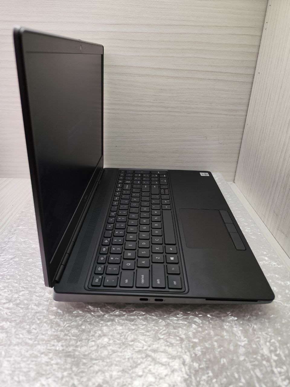 لپ تاپ استوک دل Dell Precision 7550 — تصویر ۳